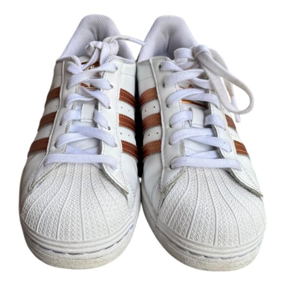 Adidas Superstar Women's Size US 7 white & Gold Classic Sneakers - Picture 2 of 10